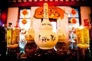 Rượu Mơ Vàng Trúc Bạch - Khởi nguồn đam mê Rượu Mơ Vàng Trúc Bạch - Khởi nguồn đam mê